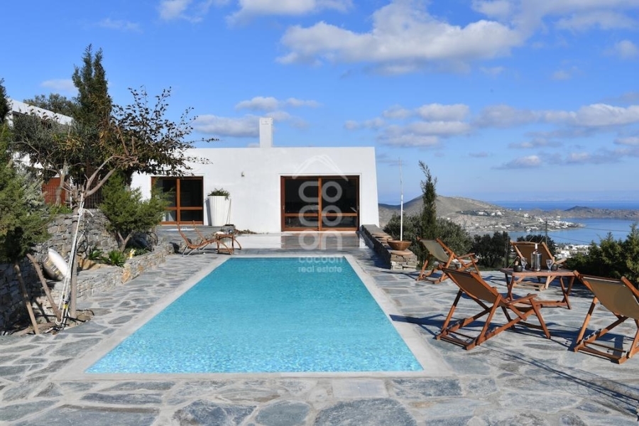 (For Sale) Residential Detached house || Cyclades/Paros - 350 Sq.m, 5 Bedrooms, 2.400.000€ 