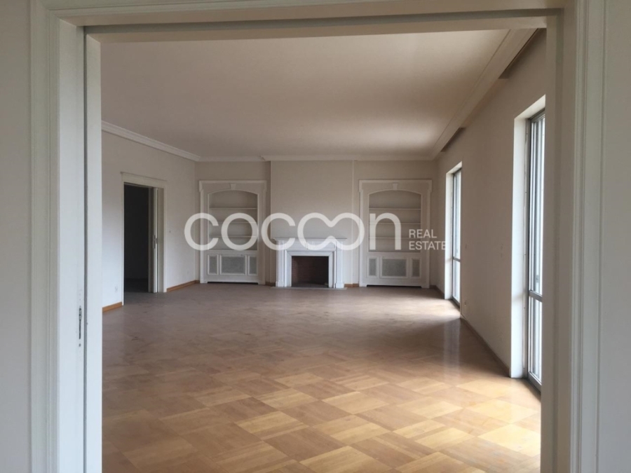 (For Sale) Commercial Office || Athens Center/Athens - 305 Sq.m, 2.500.000€ 
