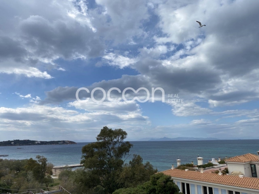(For Sale) Residential Penthouse || East Attica/Vouliagmeni - 260 Sq.m, 3 Bedrooms, 5.400.000€ 