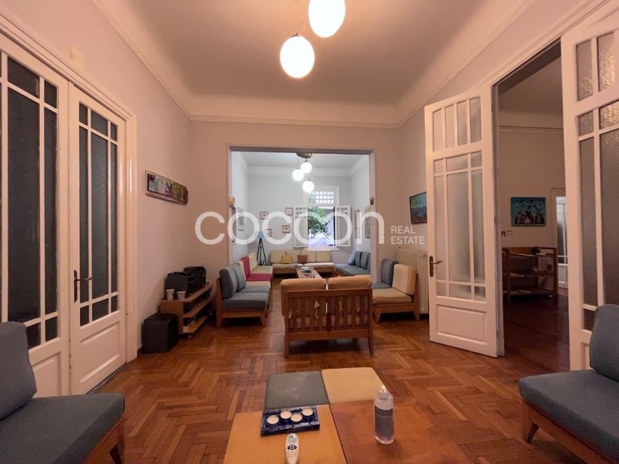 (For Sale) Residential Detached house || Athens Center/Athens - 535 Sq.m, 4 Bedrooms, 900.000€ 
