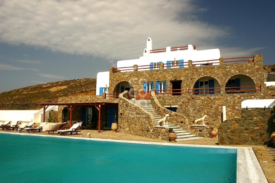 (For Sale) Residential Villa || Cyclades/Mykonos - 547 Sq.m, 8 Bedrooms, 2.800.000€ 
