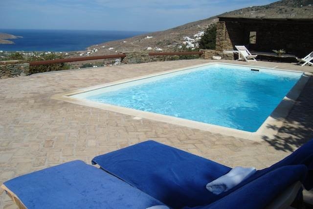 (For Rent) Residential Detached house || Cyclades/Andros Chora - 200Sq.m, 7Bedrooms 