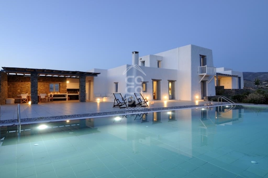 (For Rent) Residential Detached house || Cyclades/Paros - 250 Sq.m, 5 Bedrooms 