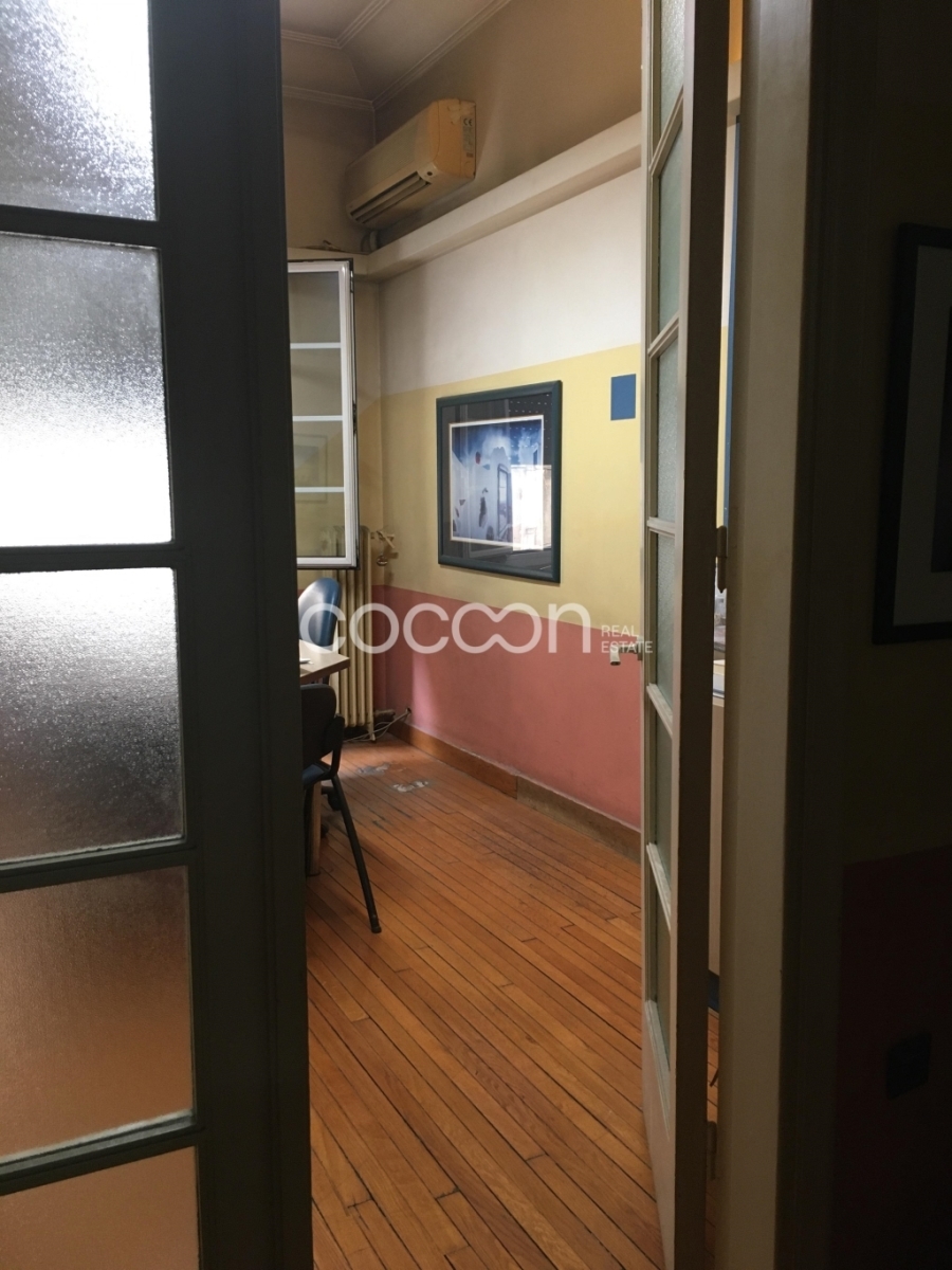 (For Sale) Residential Floor Apartment || Athens Center/Athens - 127 Sq.m, 390.000€ 